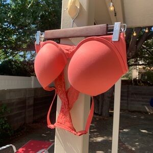 Victoria’s Secret burnt orange/rust color bra size 34D/D75